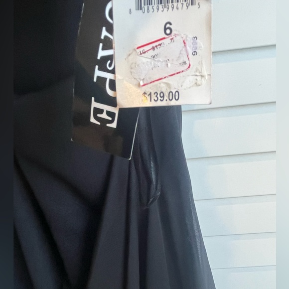 NWT Xscape Formal Gown - Picture 3 of 7